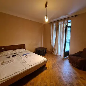 Benevo Hostel